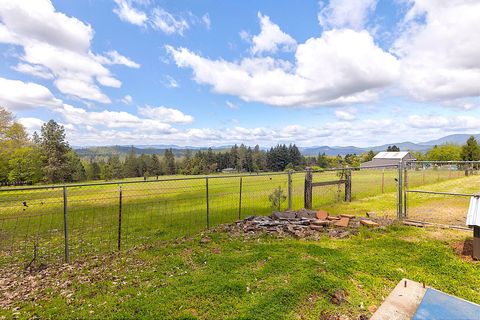 Tiny photo for 587 Summit Loop, Grants Pass, OR 97527 (MLS # 220219720)