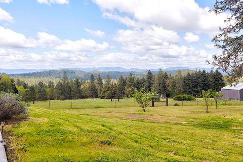 Tiny photo for 587 Summit Loop, Grants Pass, OR 97527 (MLS # 220219720)