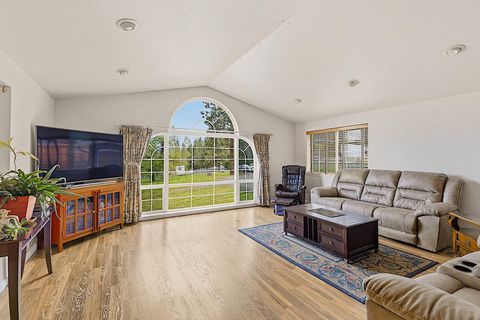 Tiny photo for 587 Summit Loop, Grants Pass, OR 97527 (MLS # 220219720)