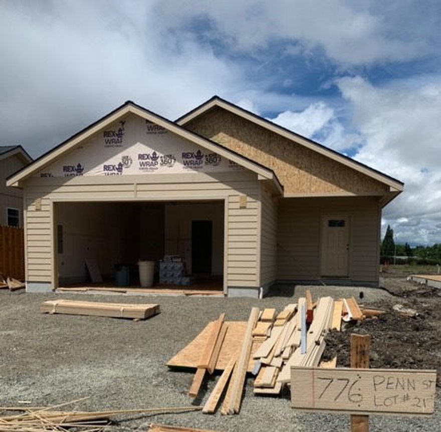 Welcome to SW Medford's newest new construction subdivision. King Arthur Village is just a short distance from South Medford High School. Floor plans vary from 1409-1480 square feet, 2 car attached finished garage and come fully fenced with both front and backyard landscaping. Granite counter tops throughout the homes with stainless steel appliances are standard. All floor plans have 3 bedrooms and 2 full baths. Master bath has dual vanity, shower and walk in closet.