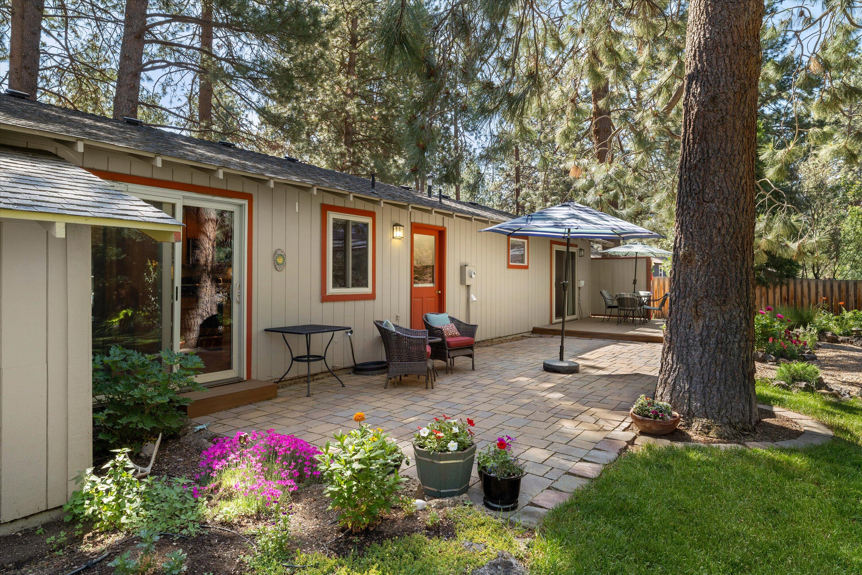 Golden Mantle - Residential