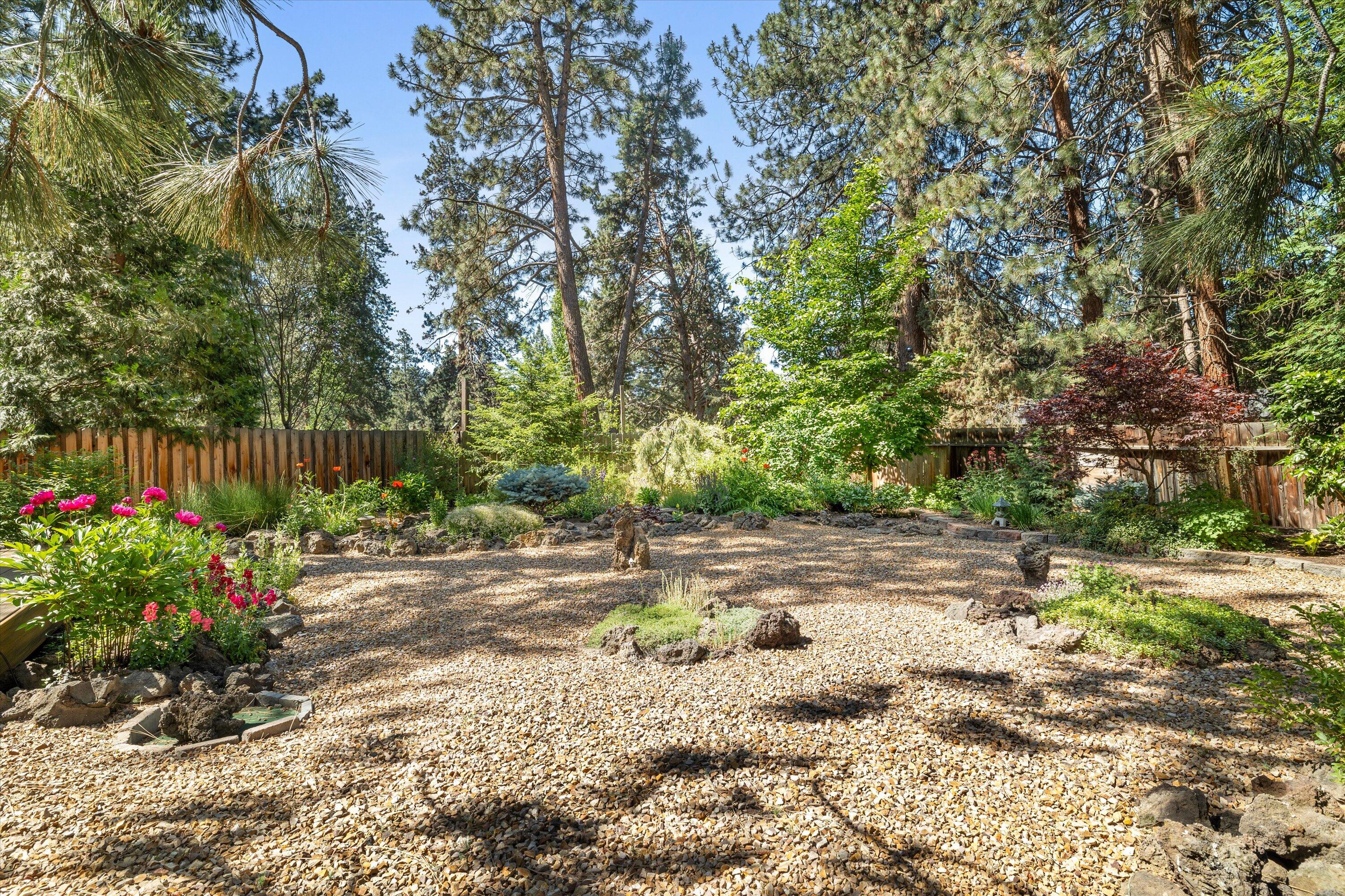 Golden Mantle - Residential