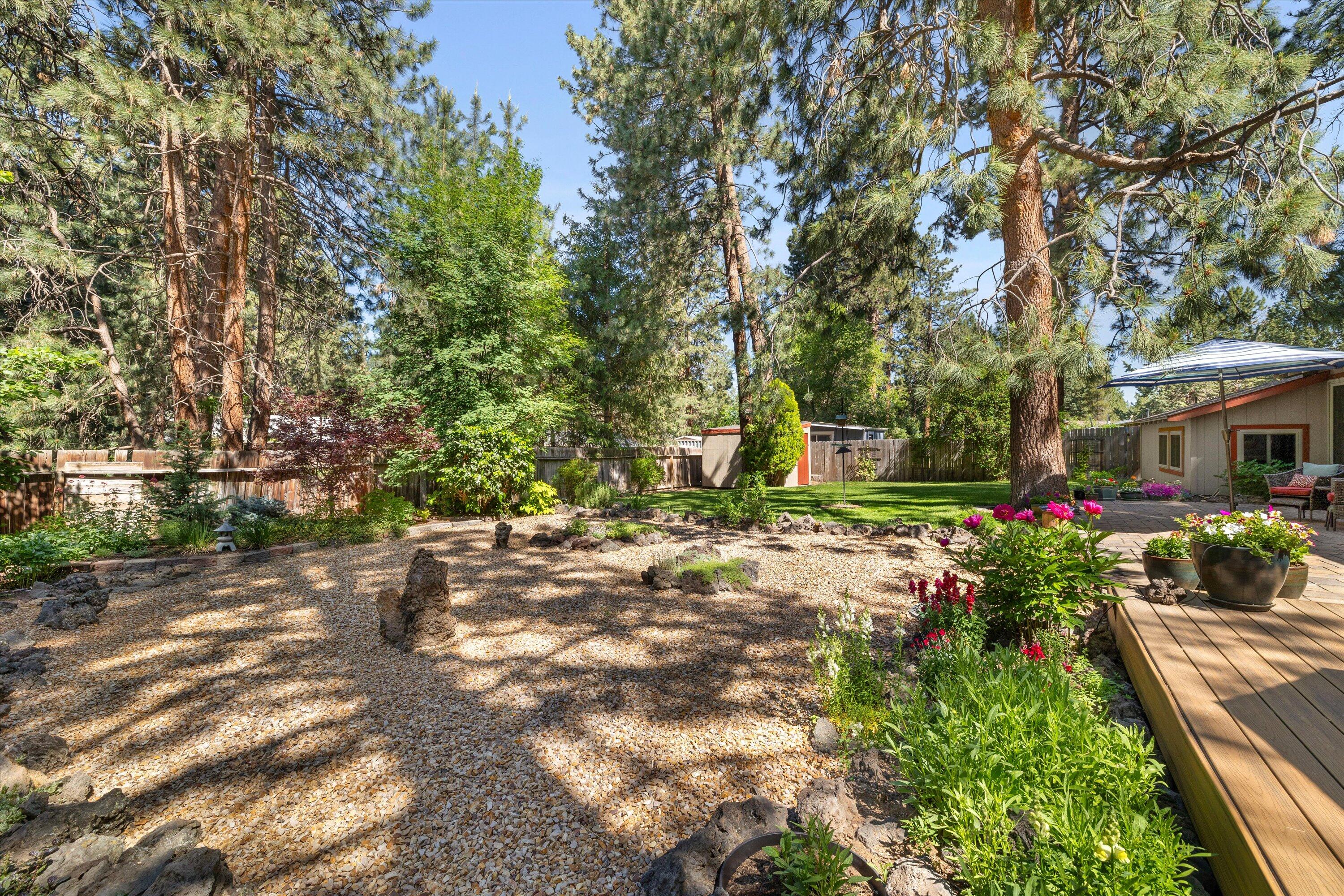 Golden Mantle - Residential