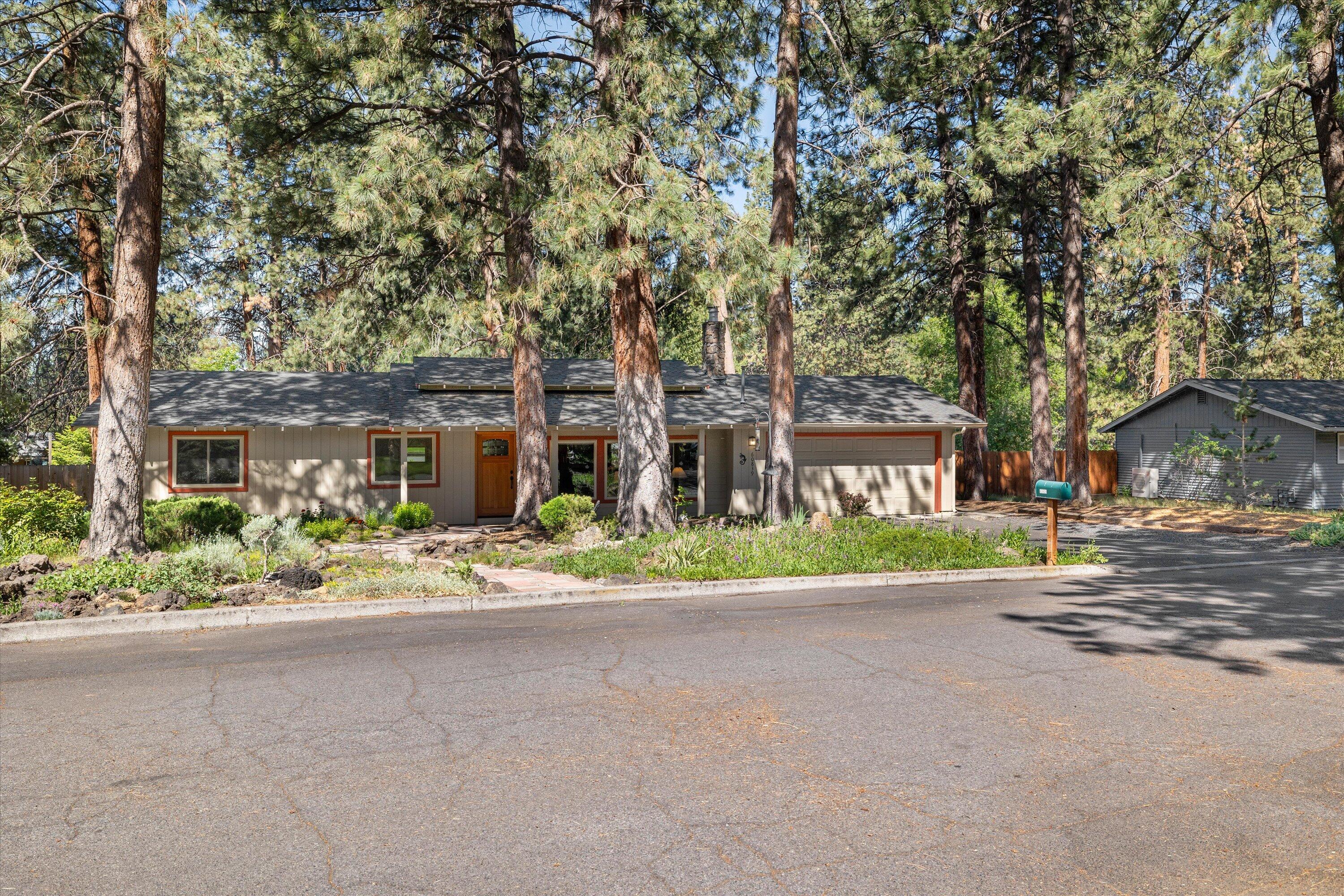 Golden Mantle - Residential