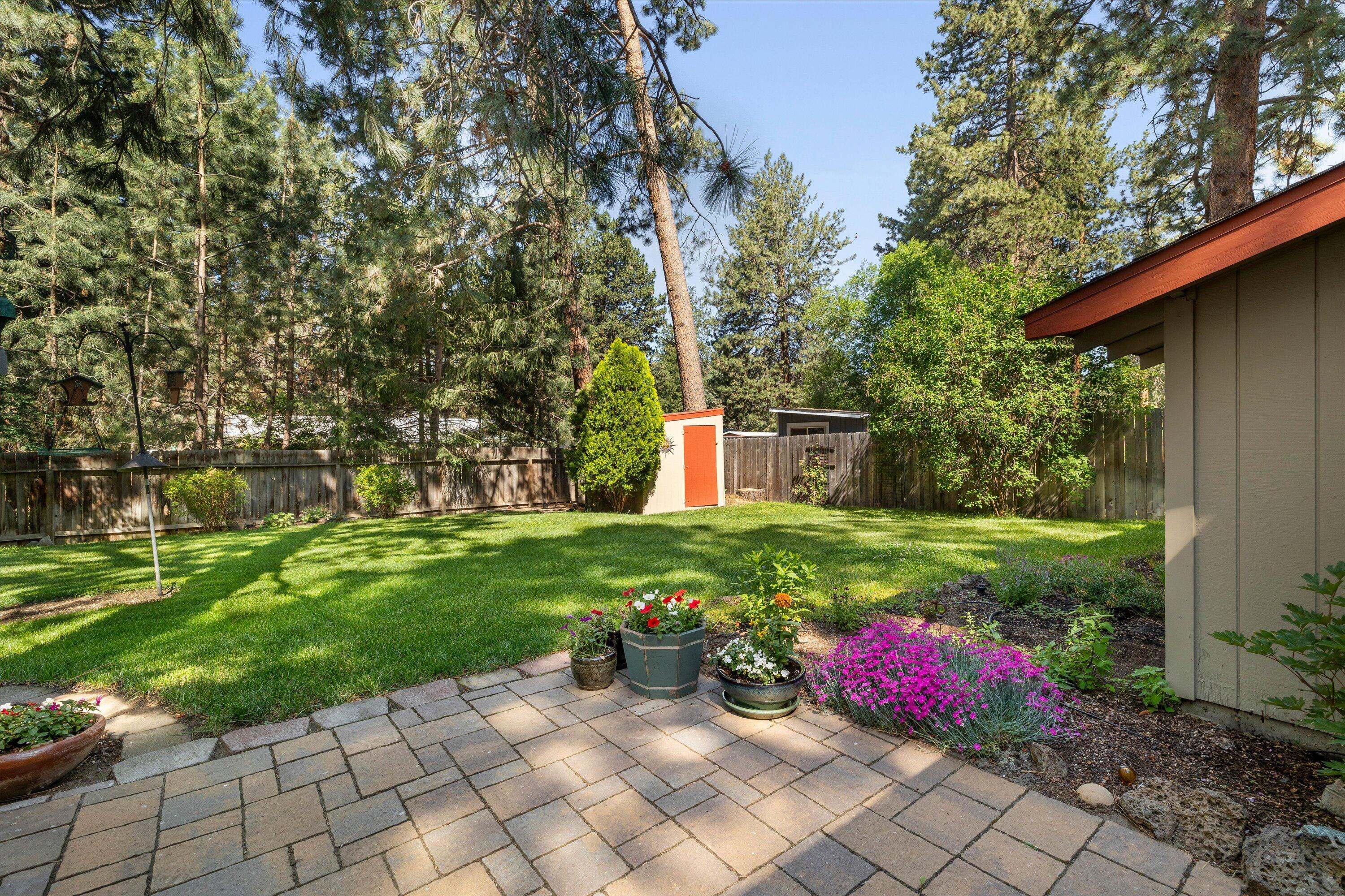 Golden Mantle - Residential