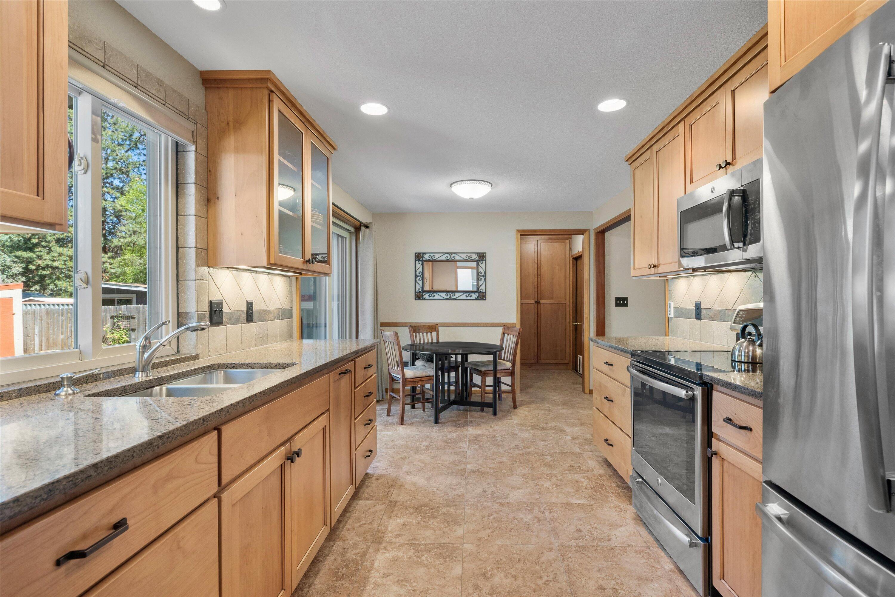 Golden Mantle - Residential