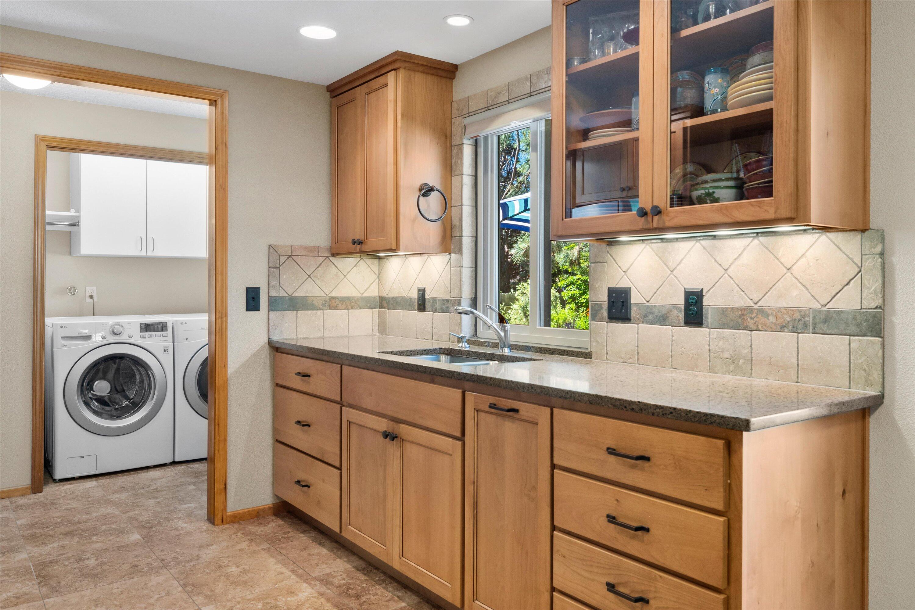 Golden Mantle - Residential