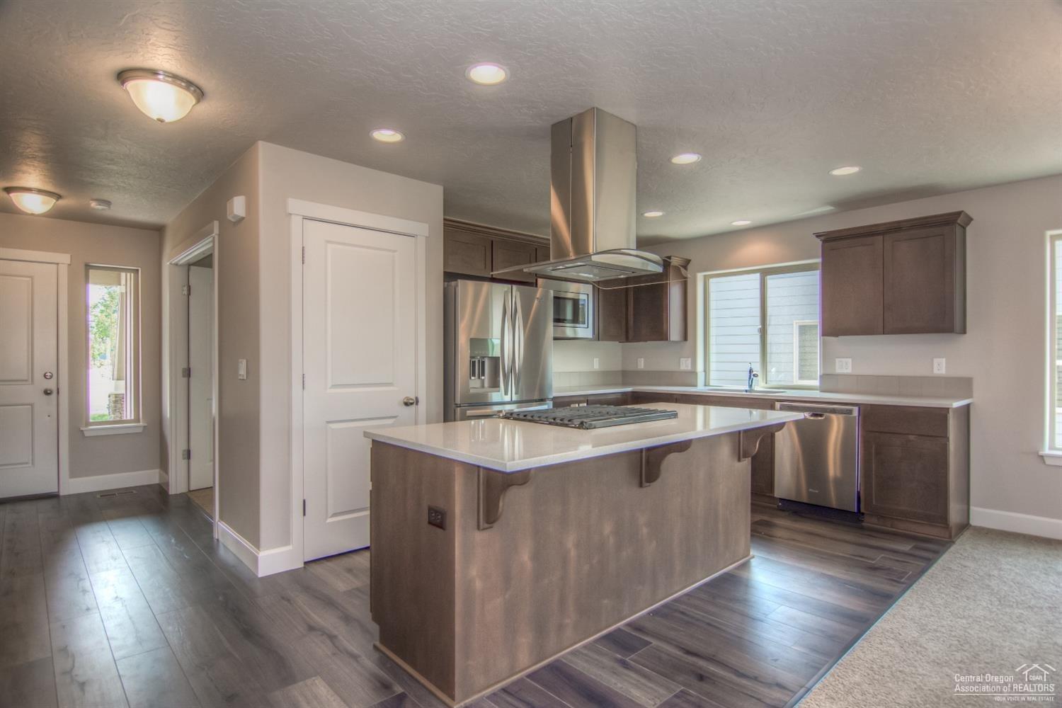 27 Elm - Residential