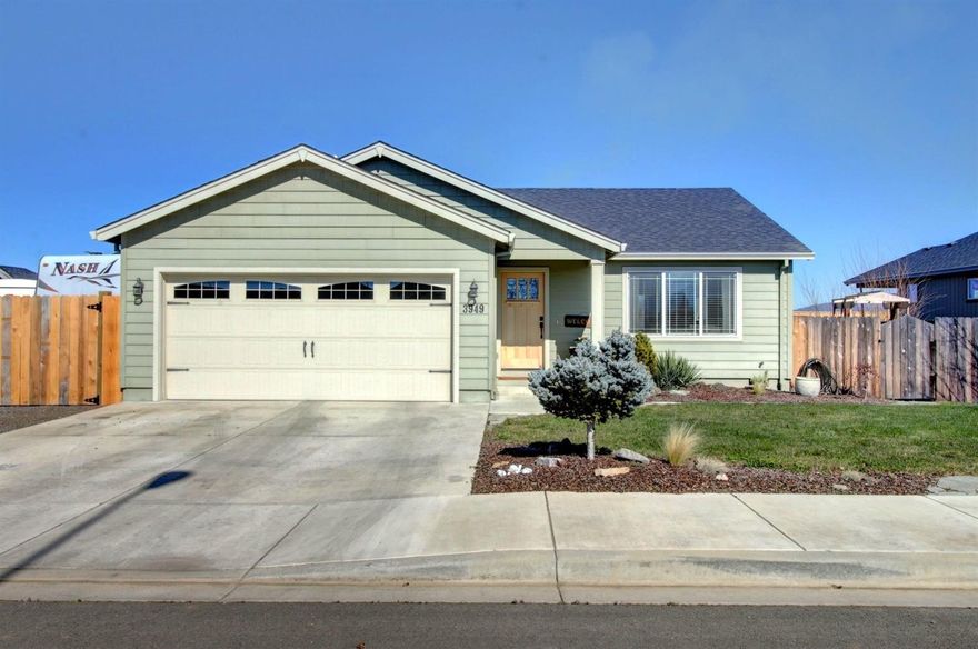 Beautiful three bedroom, two bathroom home in Lisk Estates build by Bob Fellows Construction. House has been wonderfully maintained. Views out of the back of the house are of a big field with seasonal ponds. Very peaceful, a small shed is on the property and frees up space in the finished two-car garage. There is no shortage of natural light shining into the home in the afternoons.