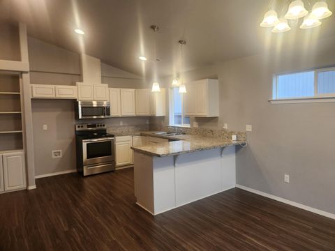 Tiny photo for 7629 Calaveras Street, White City, OR 97503 (MLS # 220215856)