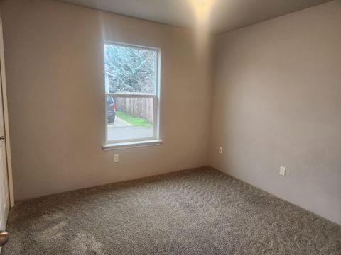 Tiny photo for 7629 Calaveras Street, White City, OR 97503 (MLS # 220215856)