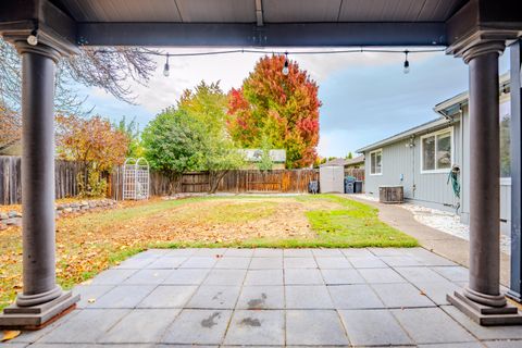 Tiny photo for 921 Pittview Avenue, Central Point, OR 97502 (MLS # 220211935)