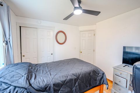 Tiny photo for 921 Pittview Avenue, Central Point, OR 97502 (MLS # 220211935)