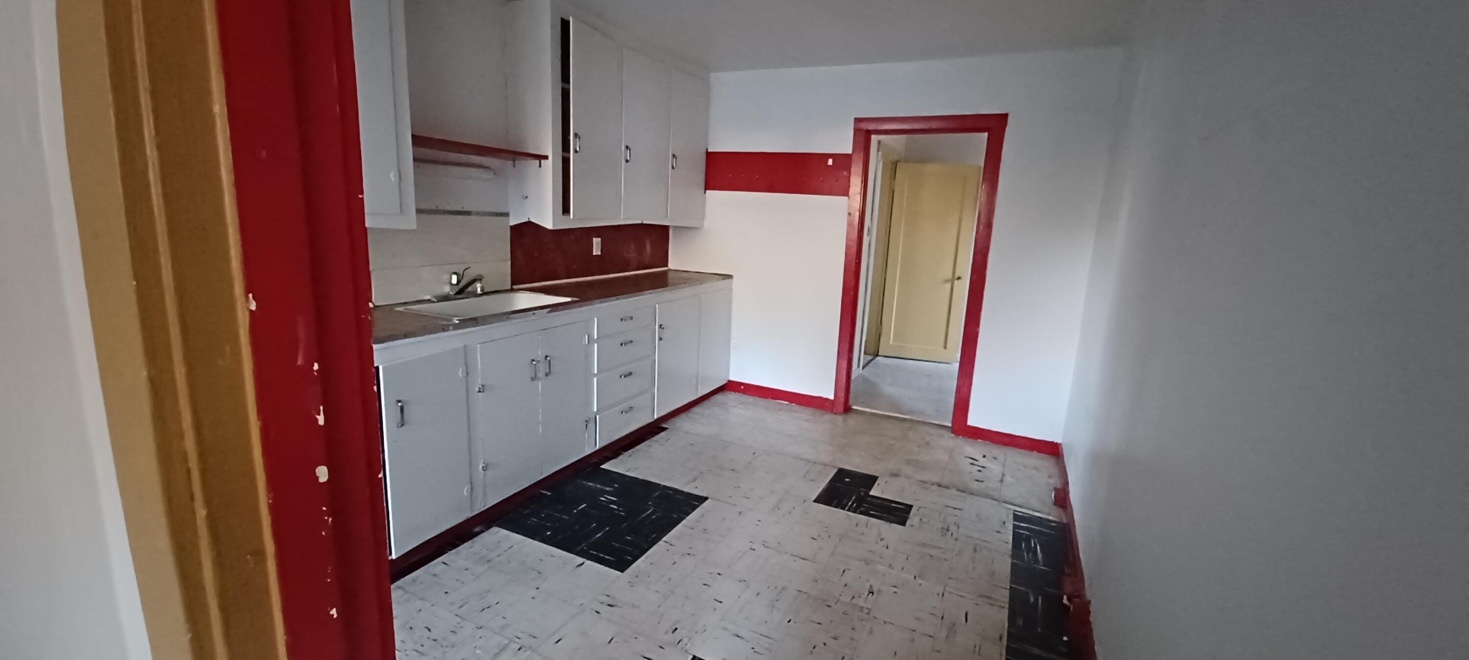 Julia, Tow NOf (glendale) - Residential Income