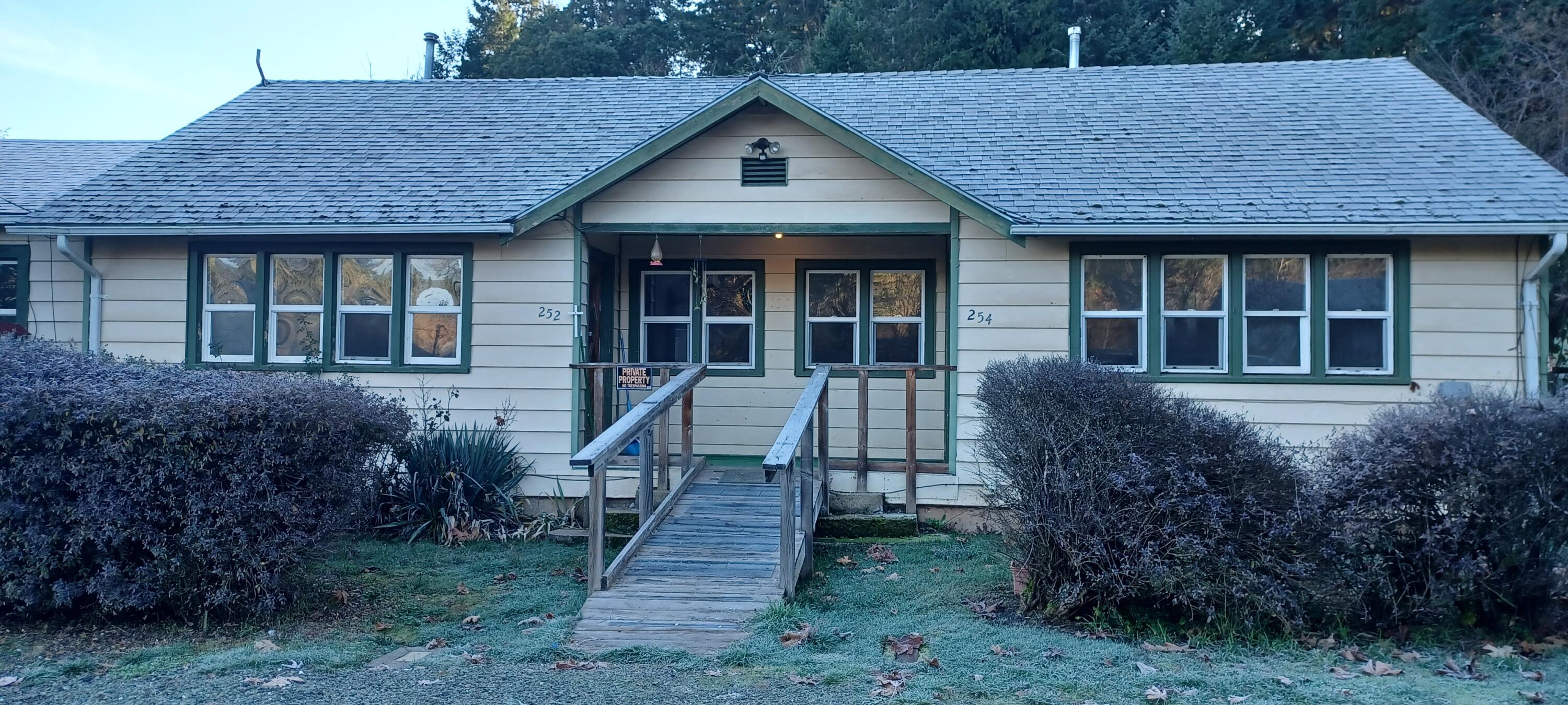 Julia, Tow NOf (glendale) - Residential Income