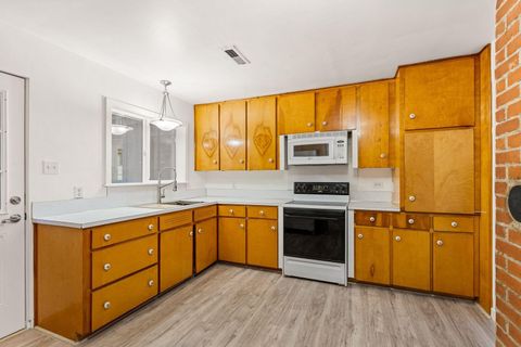 Tiny photo for 1707 Foots Creek L Fork Road, Gold Hill, OR 97525 (MLS # 220212975)