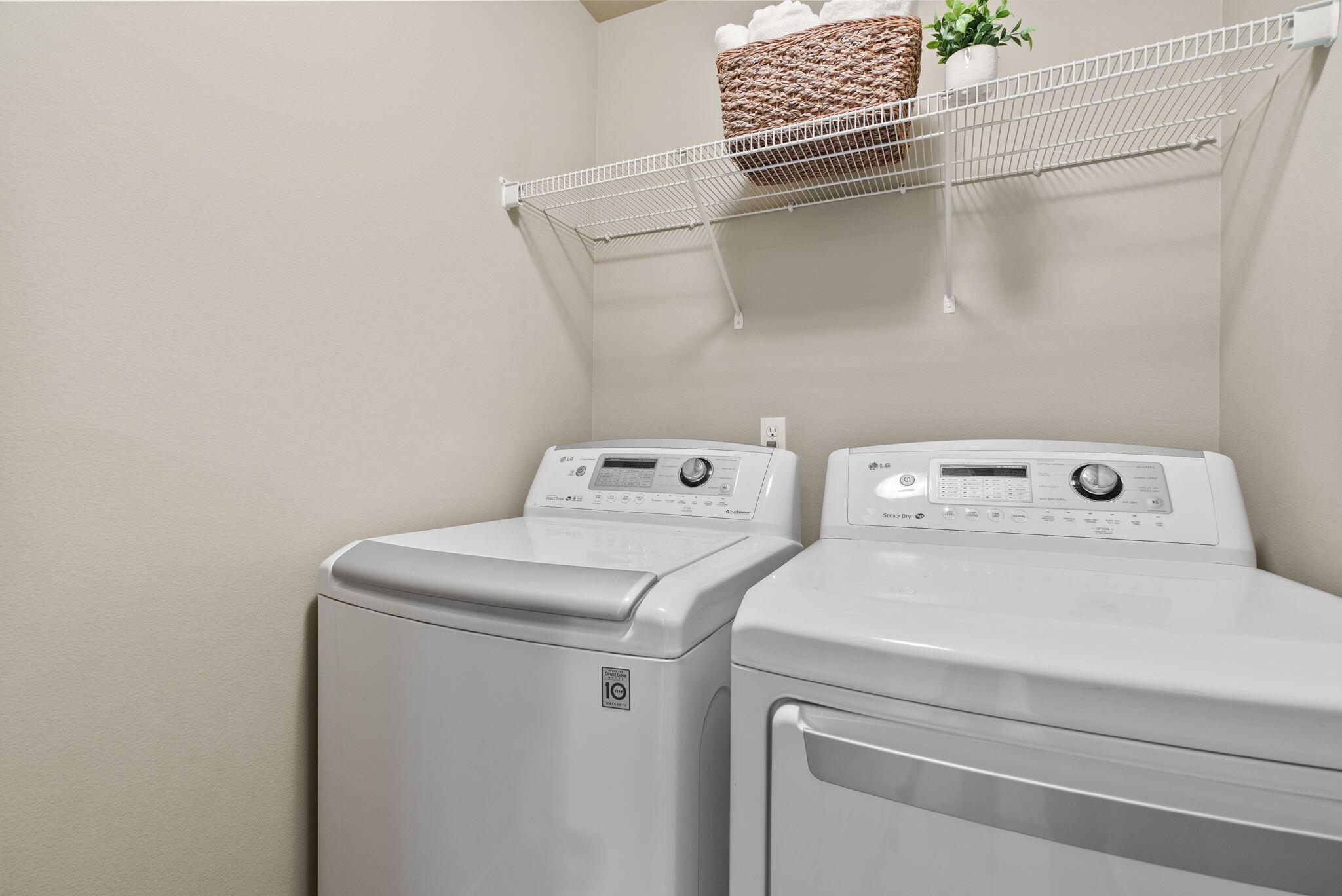 27th Street Crossing - Residential