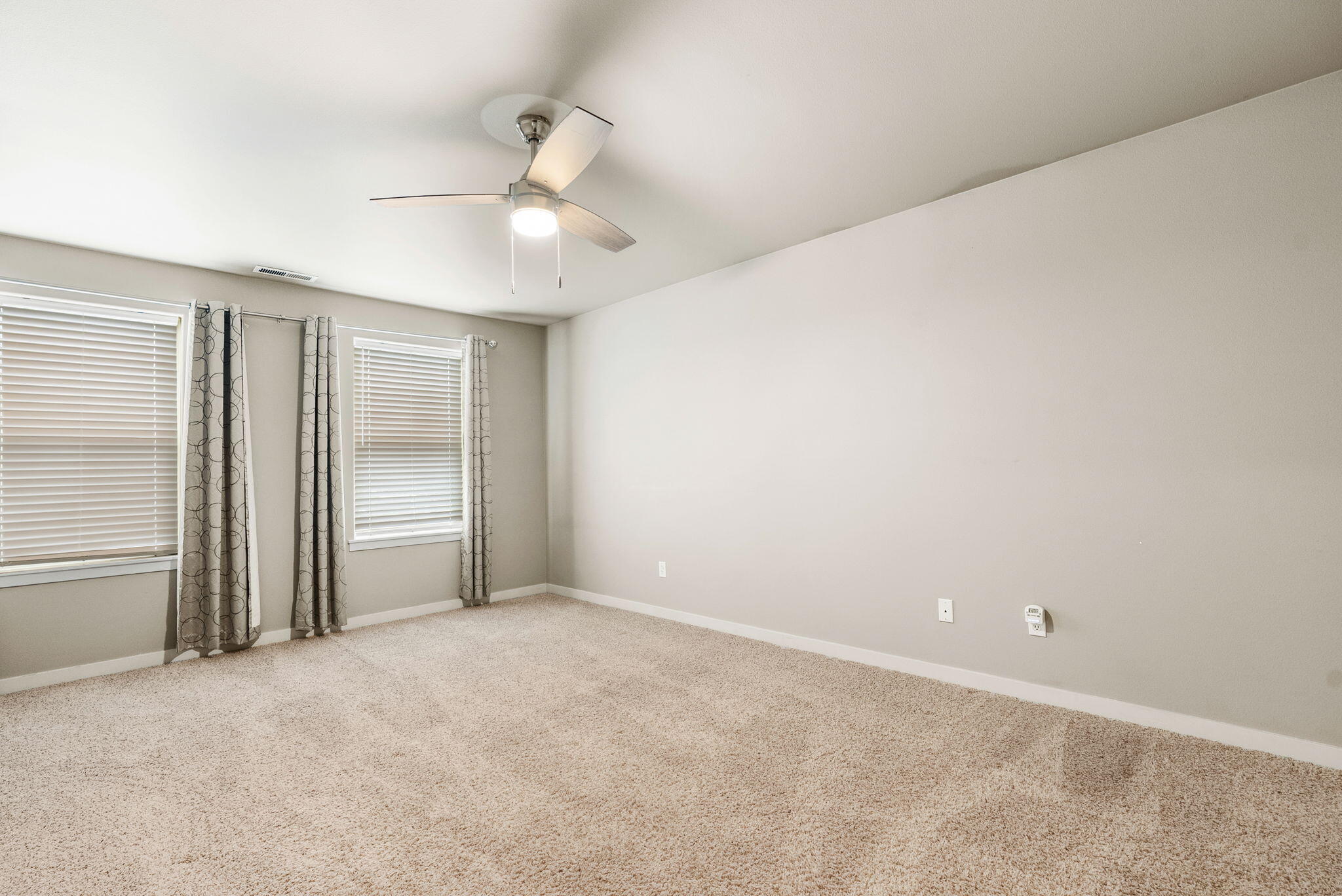 27th Street Crossing - Residential