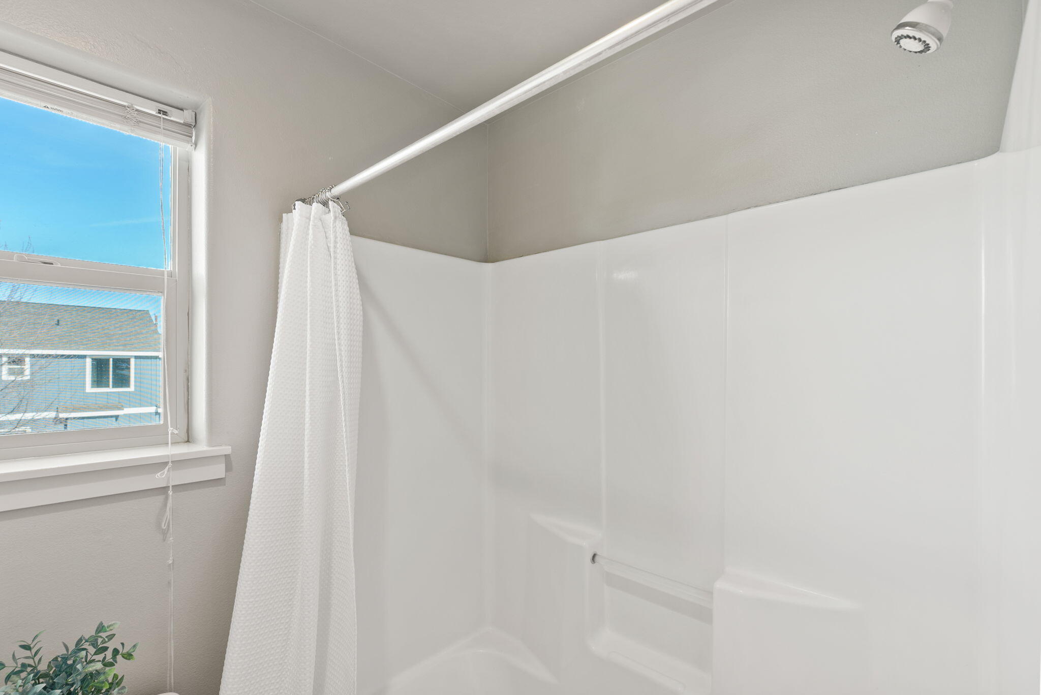 27th Street Crossing - Residential