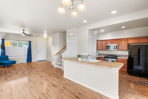 Tiny photo for 61839 SE 27th Street, Bend, OR 97702 (MLS # 220211239)