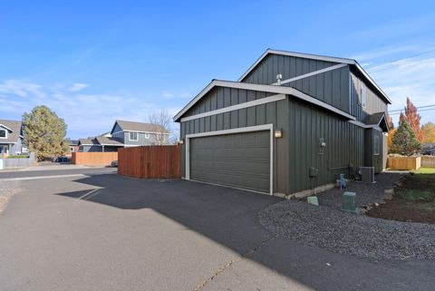 Tiny photo for 61839 SE 27th Street, Bend, OR 97702 (MLS # 220211239)