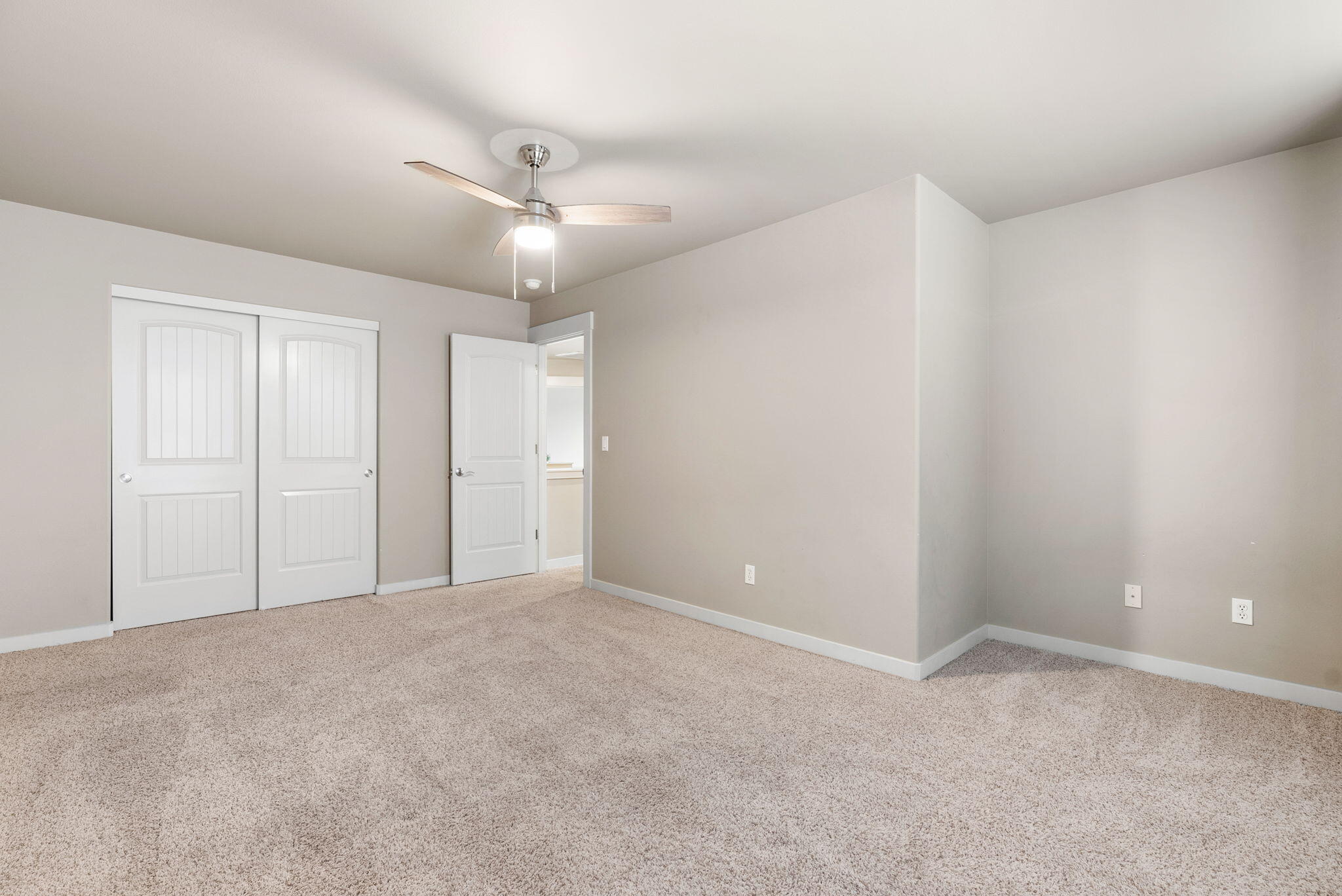 27th Street Crossing - Residential