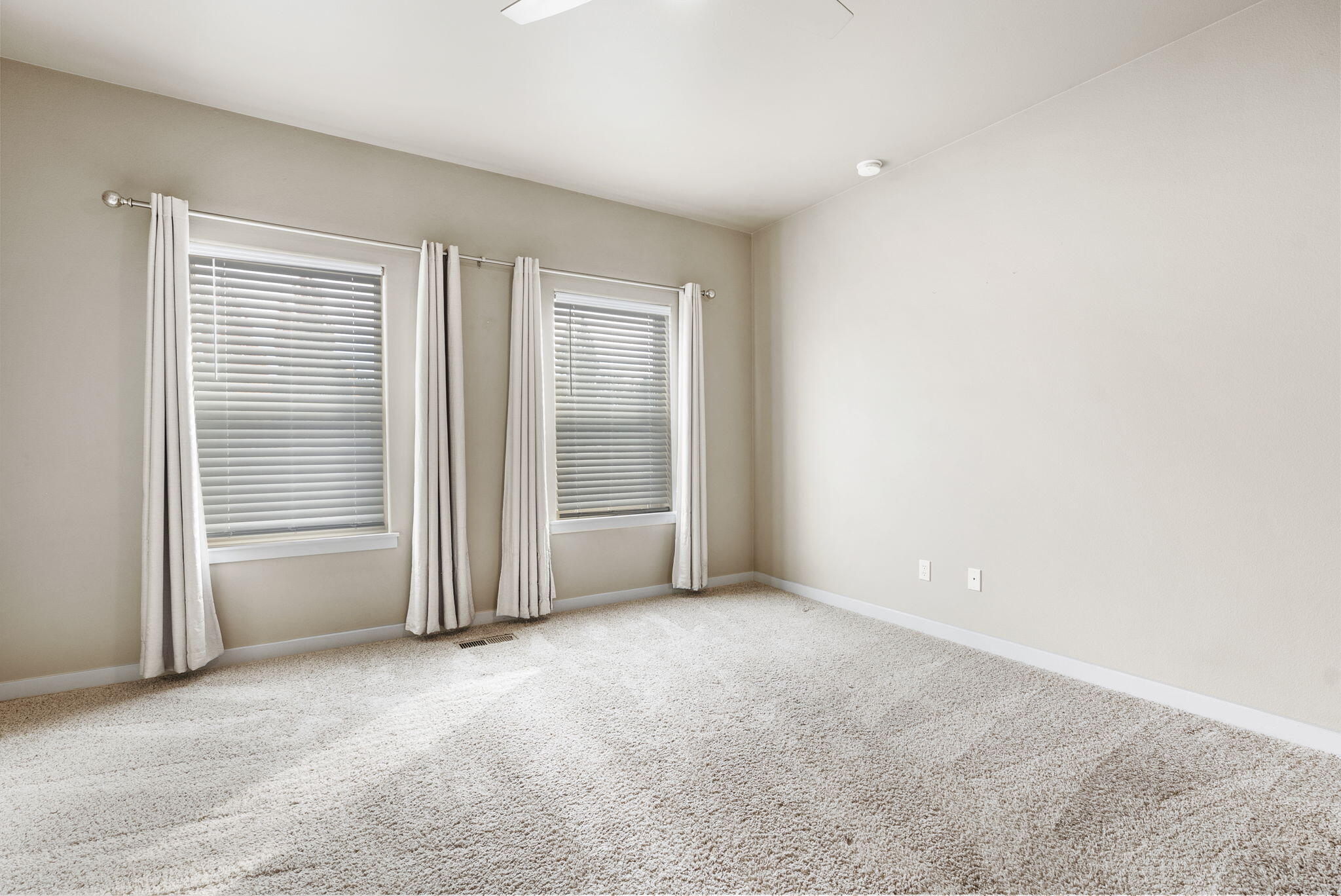 27th Street Crossing - Residential