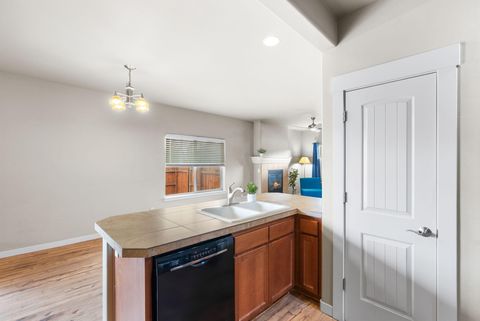 Tiny photo for 61839 SE 27th Street, Bend, OR 97702 (MLS # 220211239)