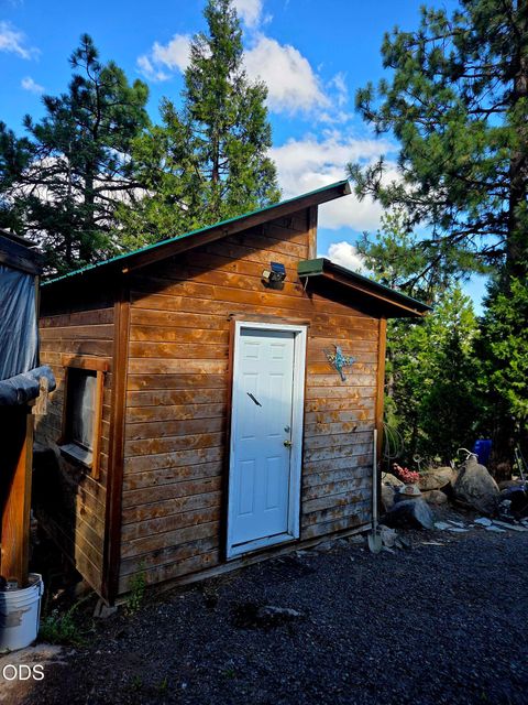 Tiny photo for 31276 Seal Lane, Bonanza, OR 97623 (MLS # 220224568)