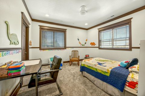 Tiny photo for 112 Monterey Dr, Medford, OR 97504 (MLS # 220217383)