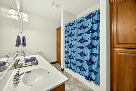 Tiny photo for 112 Monterey Dr, Medford, OR 97504 (MLS # 220217383)