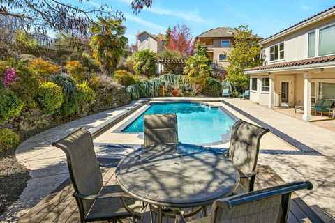 Tiny photo for 112 Monterey Dr, Medford, OR 97504 (MLS # 220217383)