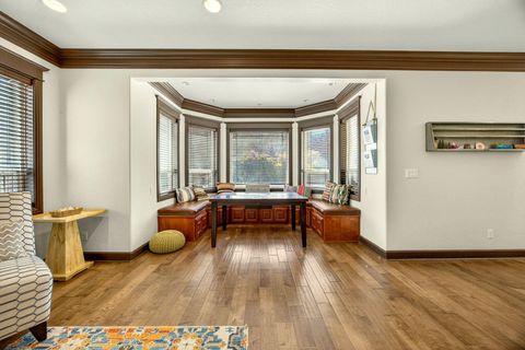 Tiny photo for 112 Monterey Dr, Medford, OR 97504 (MLS # 220217383)