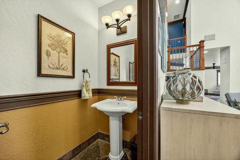 Tiny photo for 112 Monterey Dr, Medford, OR 97504 (MLS # 220217383)