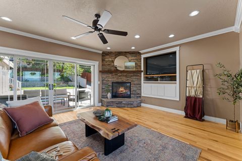 Tiny photo for 1679 NE Terrace Drive, Grants Pass, OR 97526 (MLS # 220219809)