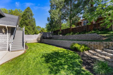 Tiny photo for 1679 NE Terrace Drive, Grants Pass, OR 97526 (MLS # 220219809)