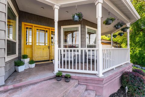 Tiny photo for 1679 NE Terrace Drive, Grants Pass, OR 97526 (MLS # 220219809)