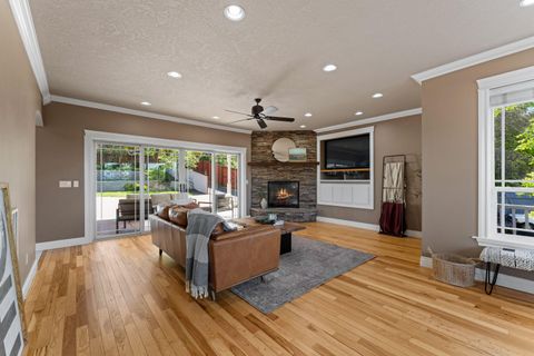 Tiny photo for 1679 NE Terrace Drive, Grants Pass, OR 97526 (MLS # 220219809)