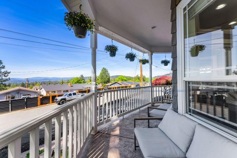 Tiny photo for 1679 NE Terrace Drive, Grants Pass, OR 97526 (MLS # 220219809)