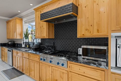 Tiny photo for 1679 NE Terrace Drive, Grants Pass, OR 97526 (MLS # 220219809)