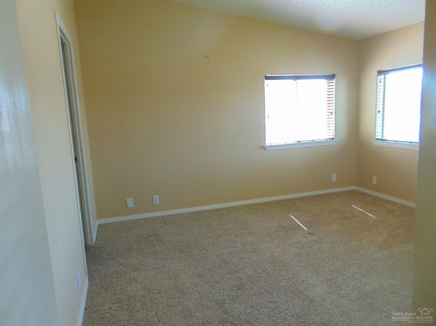 Ni Lah Sha Village - Residential