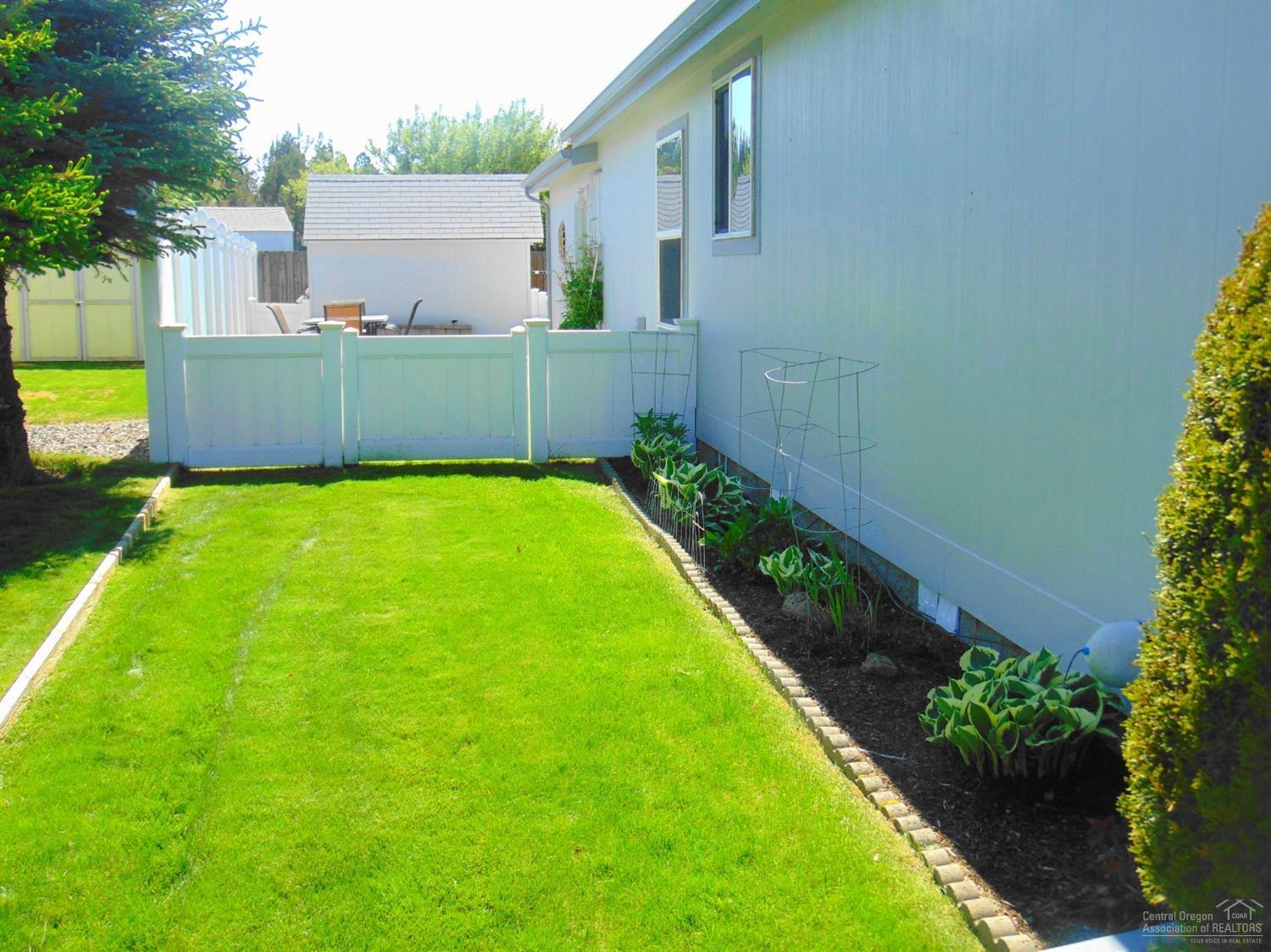 Ni Lah Sha Village - Residential