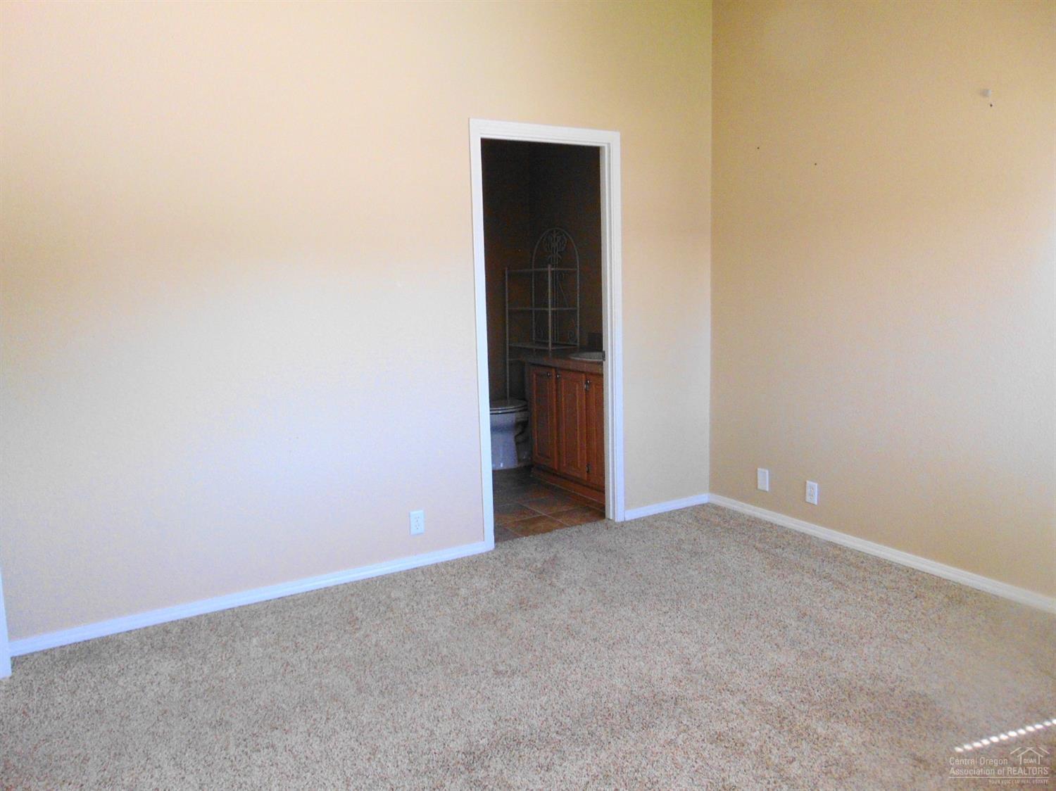 Ni Lah Sha Village - Residential