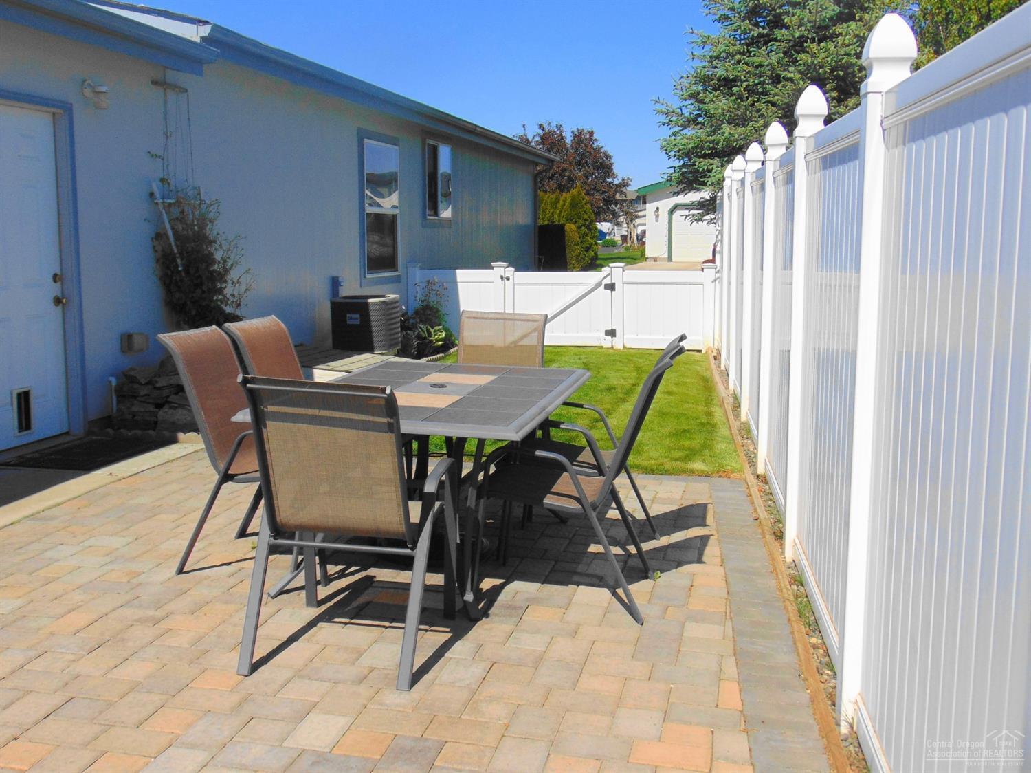 Ni Lah Sha Village - Residential