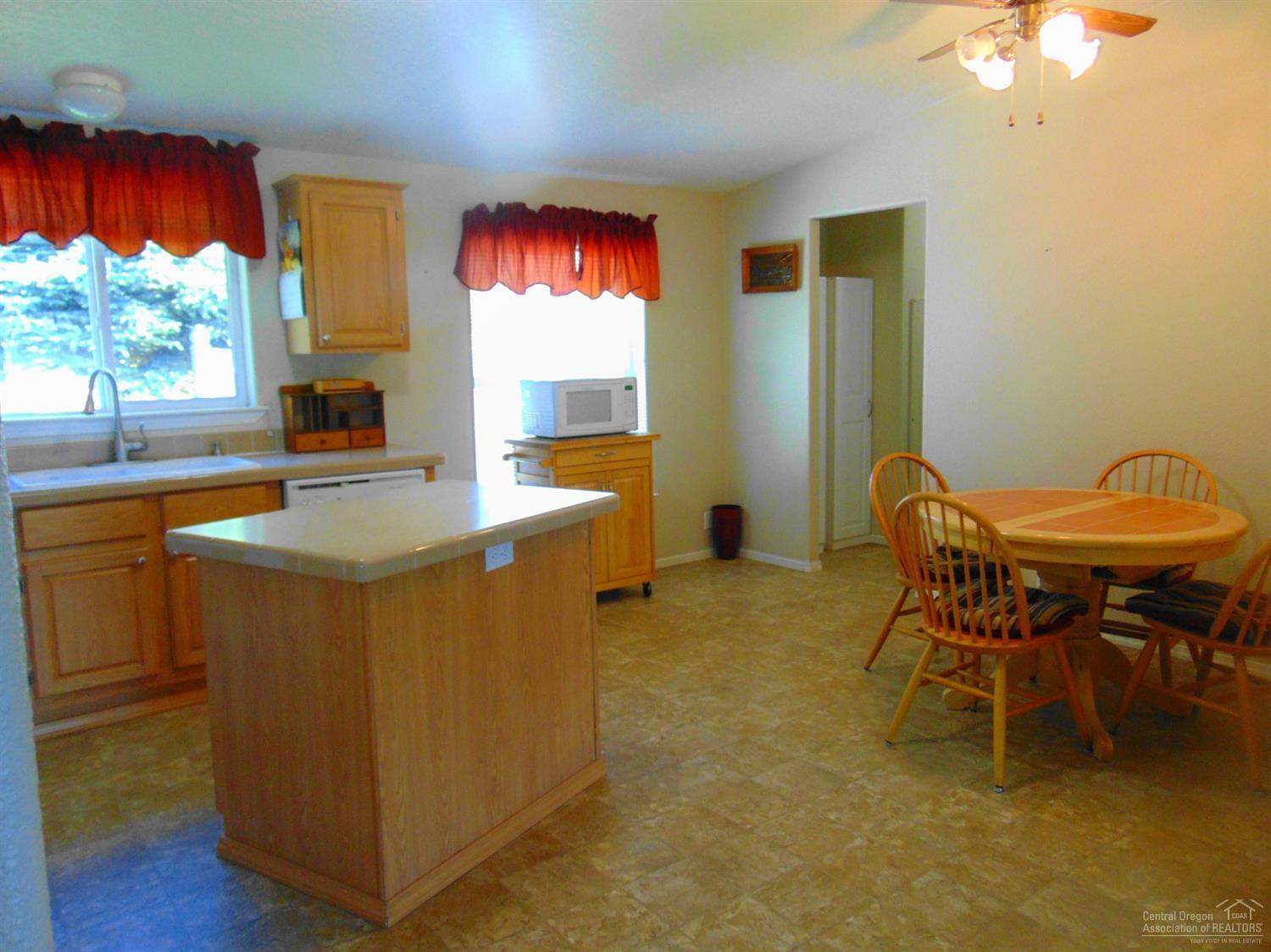 Ni Lah Sha Village - Residential