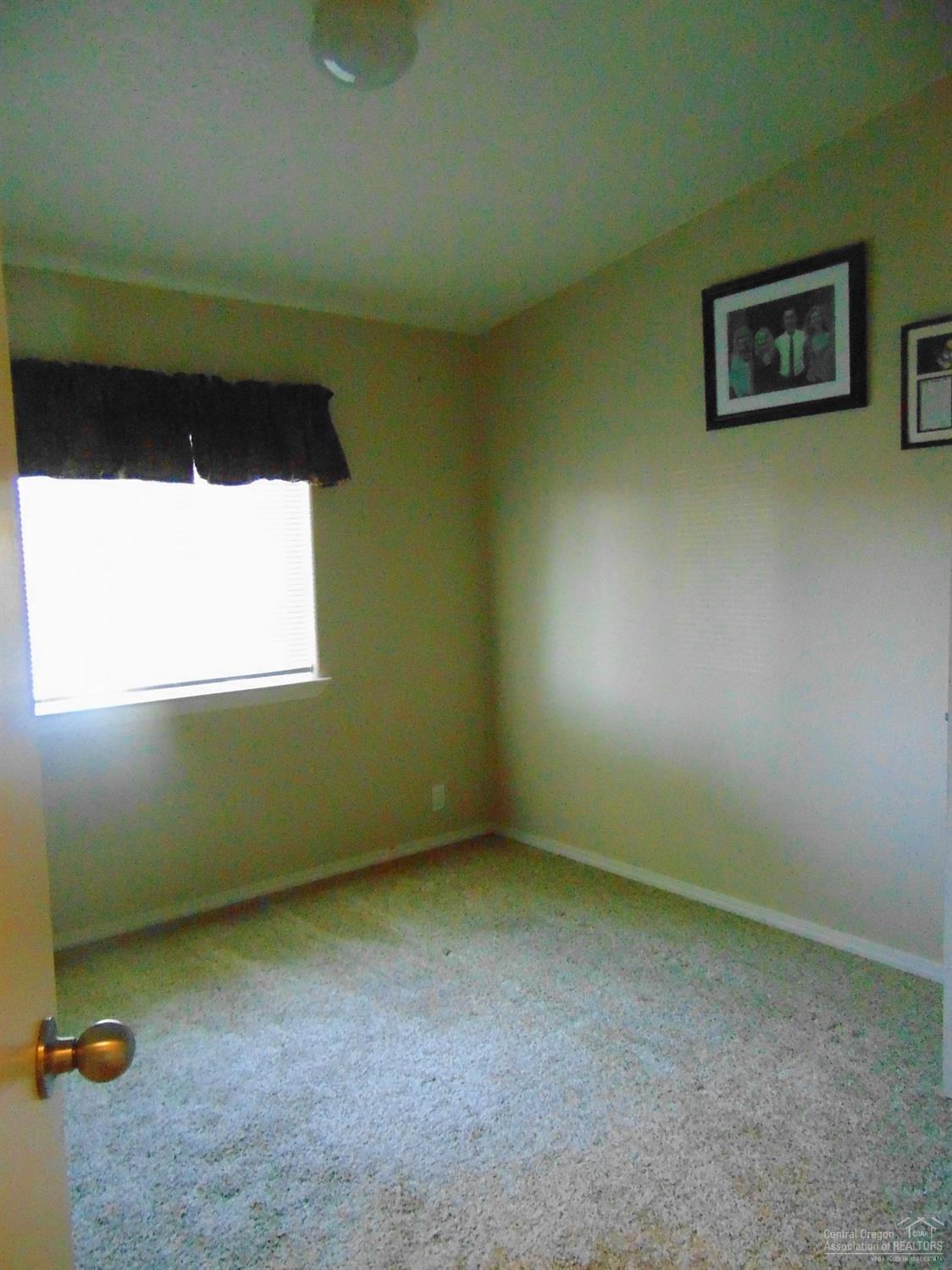 Ni Lah Sha Village - Residential