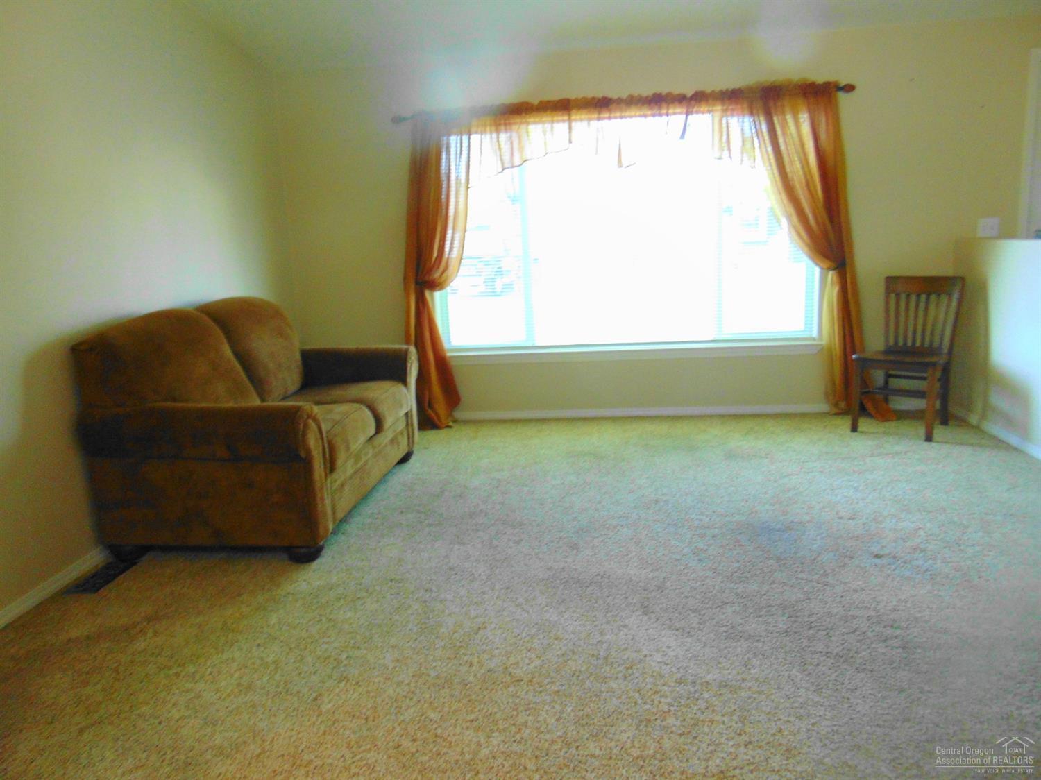 Ni Lah Sha Village - Residential