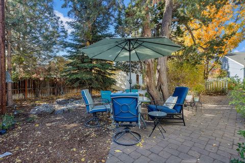 Tiny photo for 3280 NE Jonahs Court, Bend, OR 97701 (MLS # 220211102)