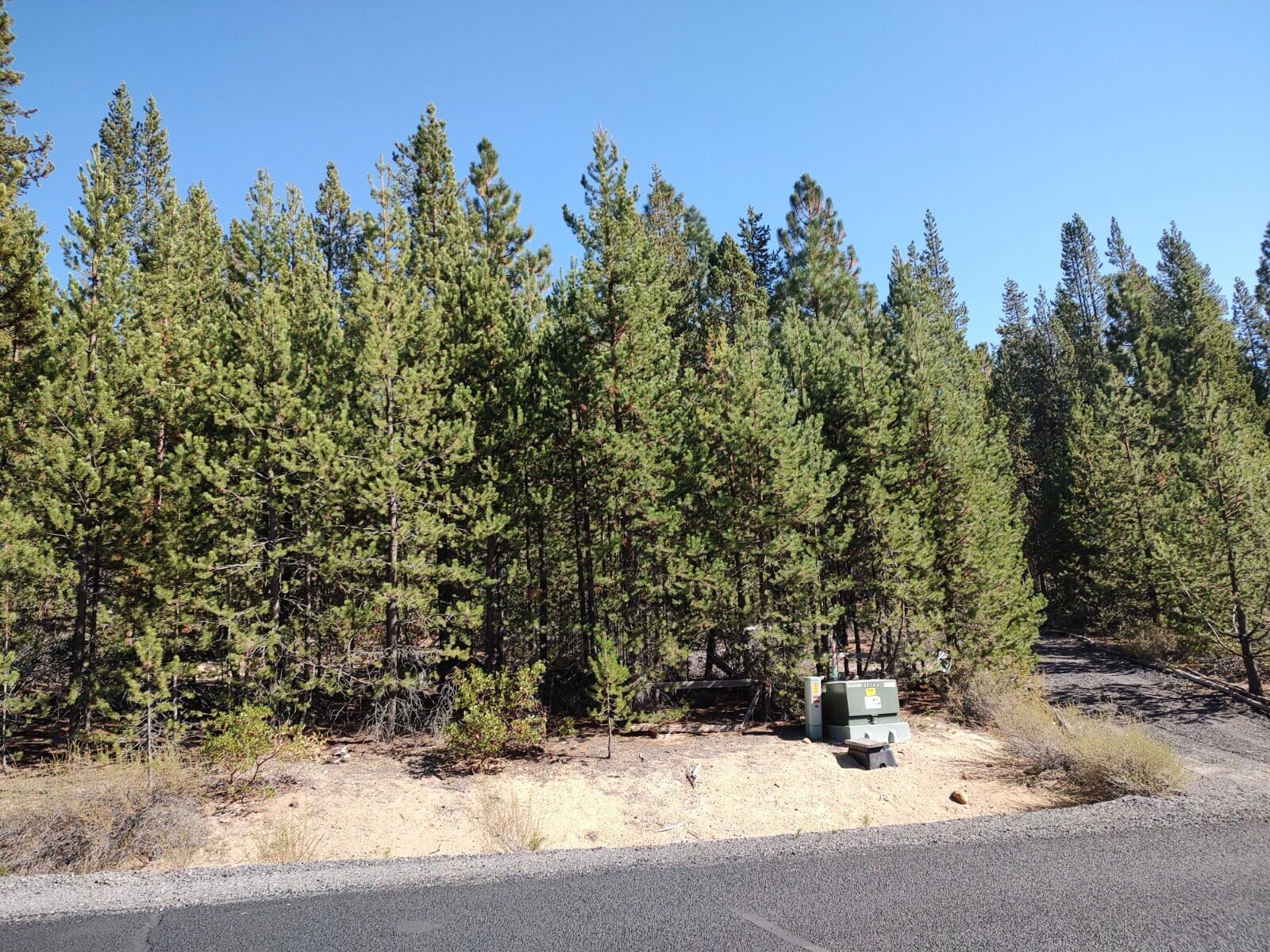 Diamond Peaks - Land