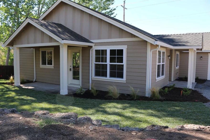 Completed new construction in East Medford by Pro Build. This home features vaulted and coffered ceilings, island kitchen, granite counters, stainless appliances, lovely tile shower in master bath, walk-in closet and upgraded laminate floors. Lighting and plumbing fixtures are upgraded thru-out. Outside finds front landscaping and a couple of nice neighbors. Centrally located within minutes to any destination in Medford.